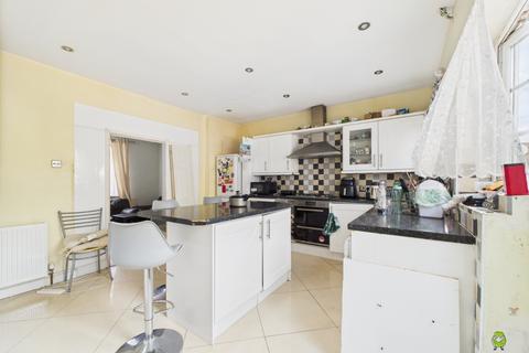 15 Emes Road, Erith, DA8 3EL