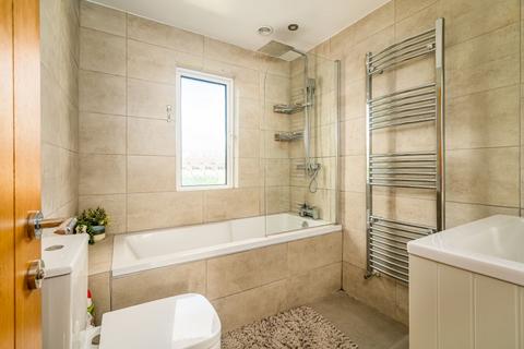 14 Driftholme Road, Drighlington, Bradford, BD11 1LR