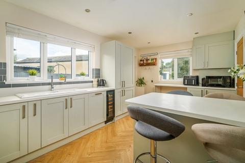 14 Driftholme Road, Drighlington, Bradford, BD11 1LR