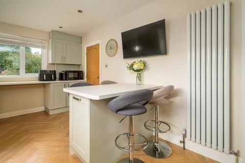 14 Driftholme Road, Drighlington, Bradford, BD11 1LR