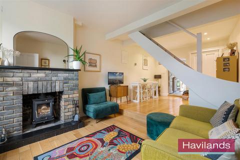 undefined, Eversley Park Road, London