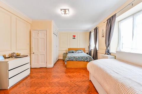 undefined, Shepherd Street, Mayfair, London, W1J