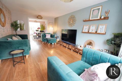 4 bedroom detached house for sale, Hereford Way, Rugeley WS15