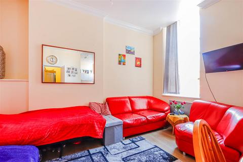 undefined, Windsor Court, Windsor Road, Barry
