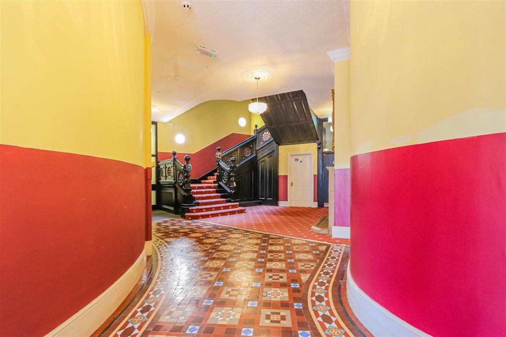 Windsor Court -9.jpg