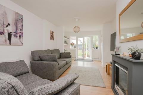 126 Beverley Way, London, SW20 0AQ