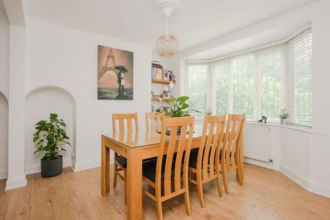 126 Beverley Way, London, SW20 0AQ