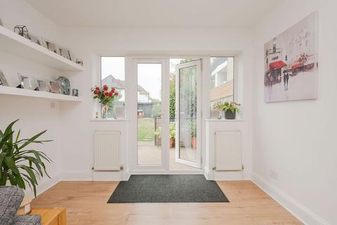 126 Beverley Way, London, SW20 0AQ