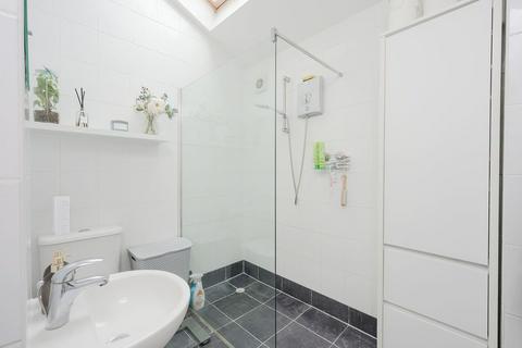 126 Beverley Way, London, SW20 0AQ