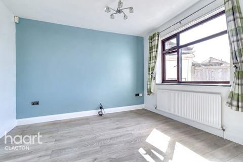 2 bedroom detached bungalow for sale, Windsor Avenue, Clacton-On-Sea