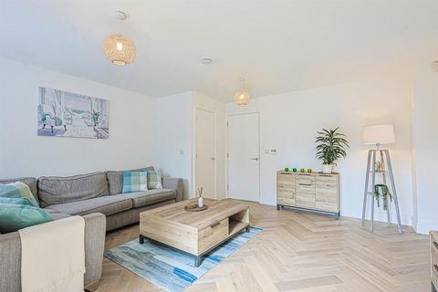 3 bedroom semi-detached house for sale, Augusta drive, Hockley SS5