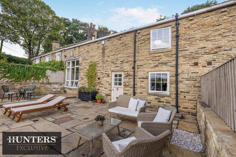 4 bedroom barn conversion for sale, Dye Royd Barn, Headley Lane Thornton, Bradford, West Yorkshire, BD13 3LX