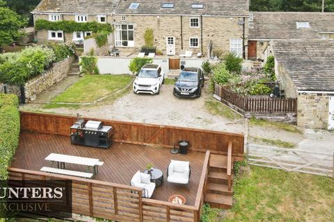 4 bedroom barn conversion for sale, Dye Royd Barn, Headley Lane Thornton, Bradford, West Yorkshire, BD13 3LX