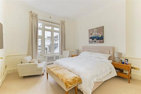 3 bedroom apartment to rent, Cadogan Place, London, SW1X