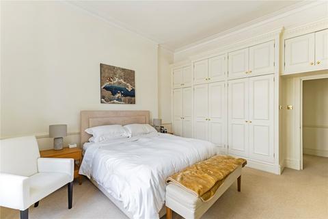 3 bedroom apartment to rent, Cadogan Place, London, SW1X