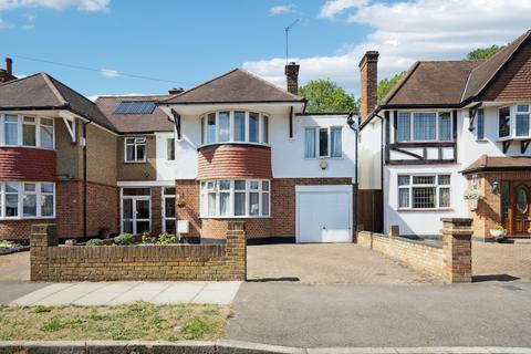 4 bedroom semi-detached house for sale, Farm Avenue, North Harrow HA2