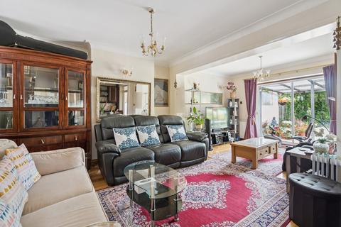 4 bedroom semi-detached house for sale, Farm Avenue, North Harrow HA2