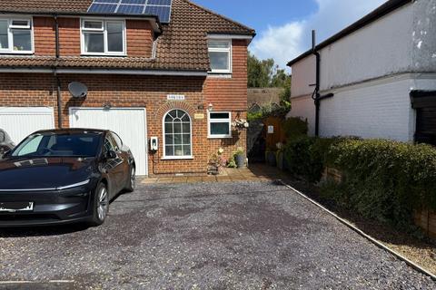 4 bedroom semi-detached house for sale, Hendon Road, Bordon GU35