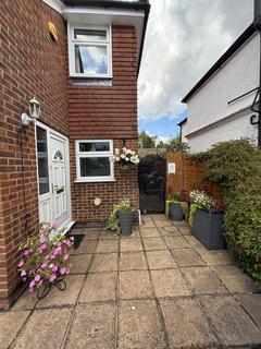 4 bedroom semi-detached house for sale, Hendon Road, Bordon GU35
