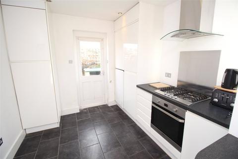 210 East Barnet Road, Barnet, EN4 8QT