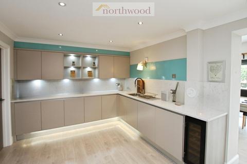 4 bedroom detached house for sale, McCowan Crescent, Kinnaird Village, Larbert, FK5