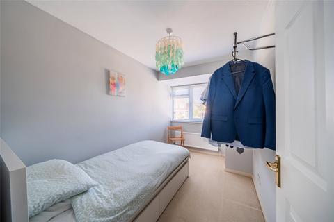 56 Brooklands Way, Redhill, RH1 2BW