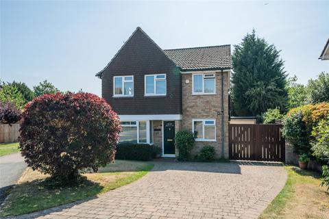 56 Brooklands Way, Redhill, RH1 2BW