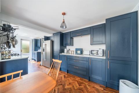 56 Brooklands Way, Redhill, RH1 2BW