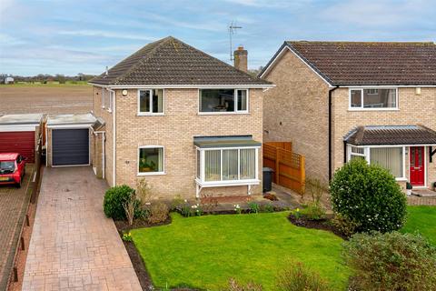 4 bedroom detached house for sale, Burtree Avenue, Skelton, York, YO30 1YT