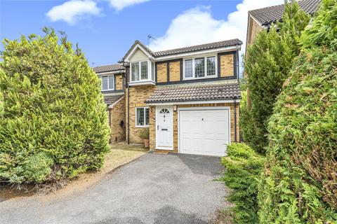 3 bedroom detached house for sale, Kerria Way, Woking GU24