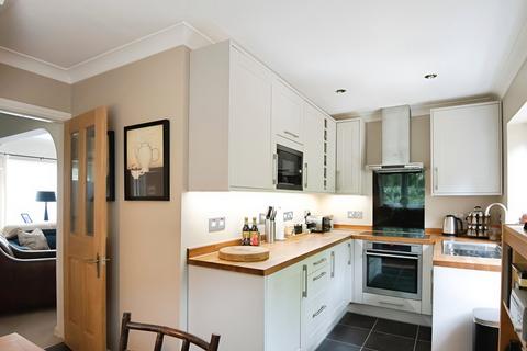 undefined, Hursley SO21