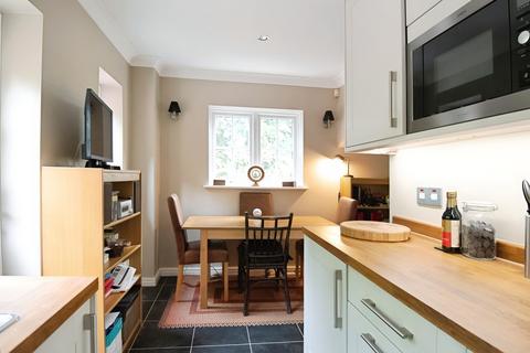 undefined, Hursley SO21