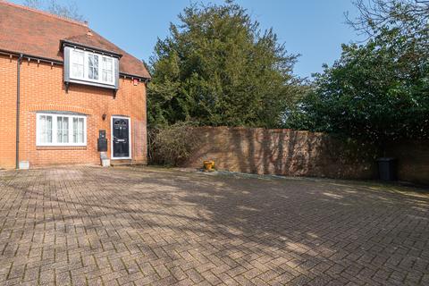 undefined, Hursley SO21