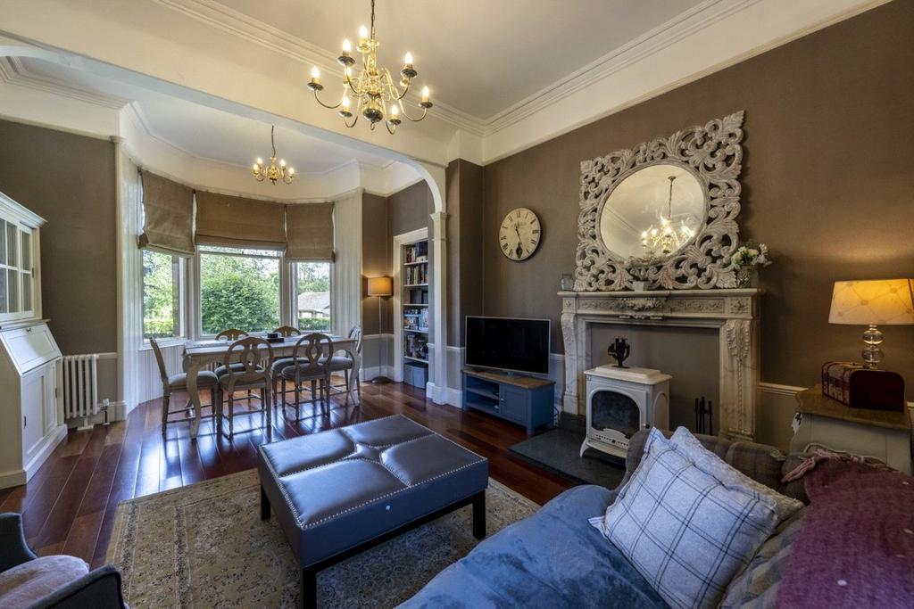 Dining/Family Room