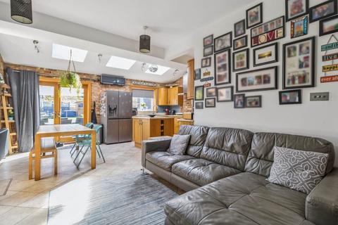 undefined, Talbot Avenue, Bushey