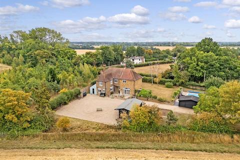 undefined, Hollow Road, Felsted