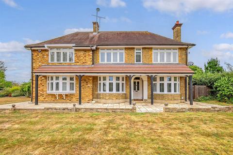 4 bedroom detached house for sale, Hollow Road, Felsted, CM6