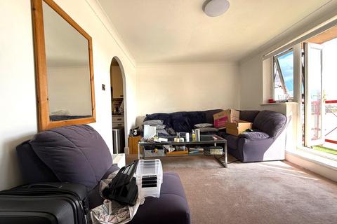 2 bedroom apartment to rent, Caledonian Wharf, London E14