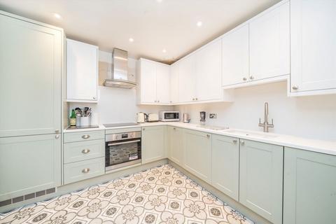 2 bedroom flat for sale, Lovelace Road, Surbiton KT6