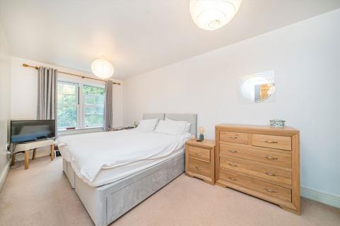 2 bedroom flat for sale, Lovelace Road, Surbiton KT6