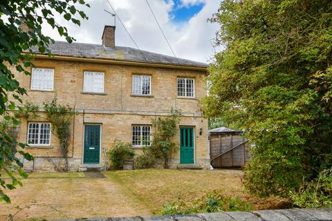 undefined, High Street, Potterspury, NN12