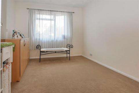 3 bedroom semi-detached bungalow for sale, Hearnfield Road, Littlehampton BN17