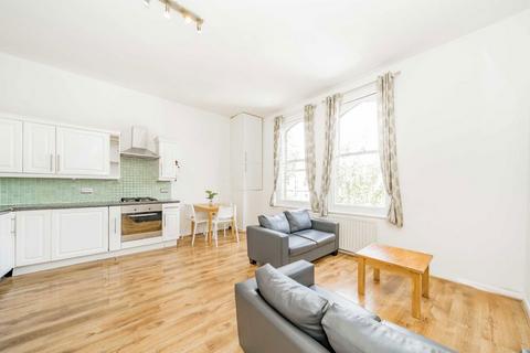 3 bedroom flat for sale, Finsbury Park Road, London N4