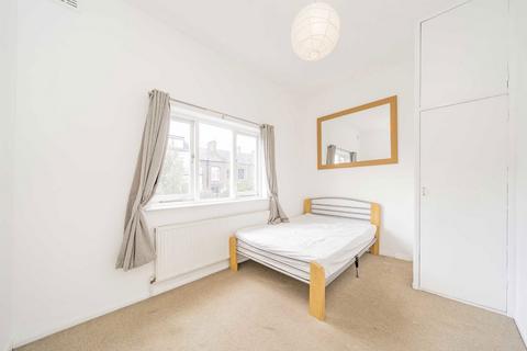 3 bedroom flat for sale, Finsbury Park Road, London N4