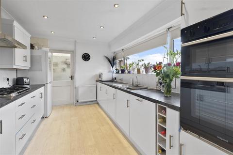 2 bedroom detached bungalow for sale, Salisbury Close, Eastbourne BN22