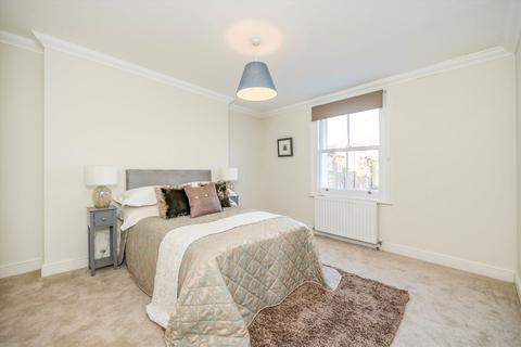 3 bedroom maisonette for sale, Brechin Place, London SW7