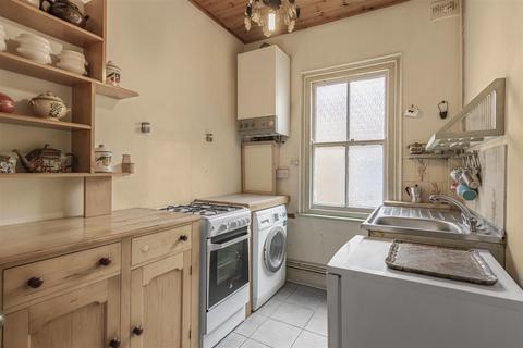 3 bedroom flat for sale, Leinster Avenue, East Sheen, SW14