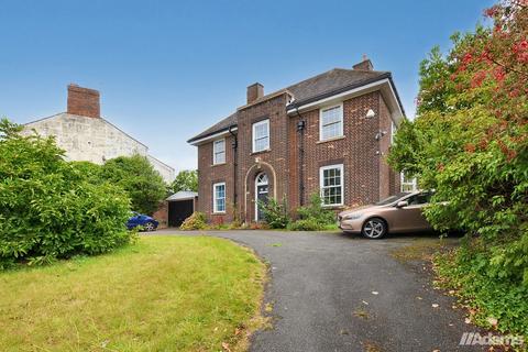 5 bedroom detached house for sale, Heath Road South, Weston Village