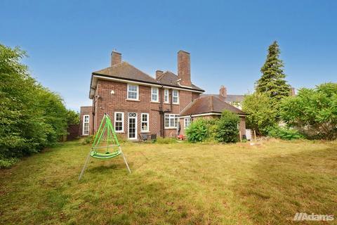 5 bedroom detached house for sale, Heath Road South, Weston Village