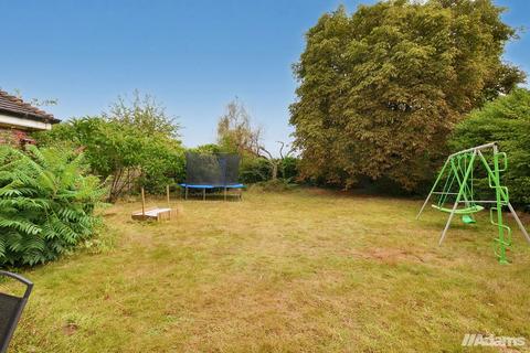 5 bedroom detached house for sale, Heath Road South, Weston Village
